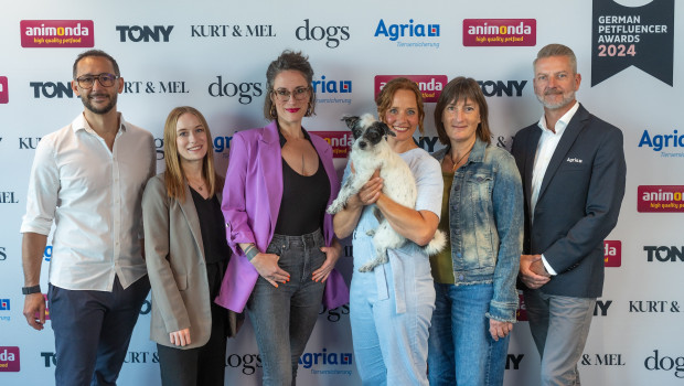 Die Hunde-Jury setzt sich zusammen aus Kate Kitchenham, Melanie Hübner, Katrin Tempel, Ann-Kathrin Helweg, Peter Bornschein und André Karkalis.