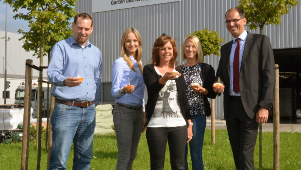 Das Team von Raiffeisenmarkt24.de (von links): Christoph Roer-Link, Geschäftsführer der Raiffeisen Webshop GmbH & Co. KG, Carolin Kowalik, Dinah Muckel, Nina Bültbrune und Markus Menne, Geschäftsführer der Raiffeisen Webshop GmbH & Co. KG.